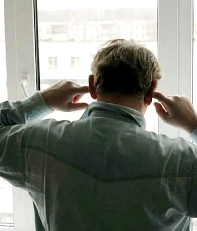 Слышно шум за окном